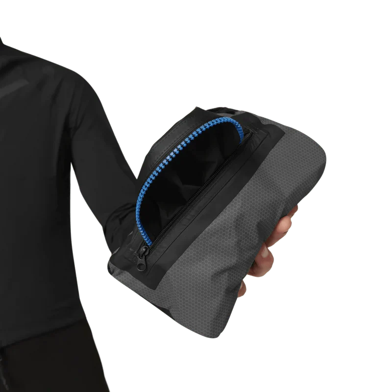 Attaquer Women's Race Rain Jacket - Image 3